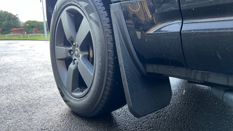 Land Rover Defender 3.0 D250 X-Dynamic HSE 110 5dr Auto Diesel Estate